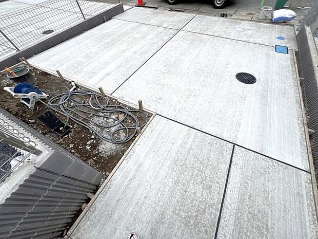 セカンドカーにも便利な駐車2台可能です。