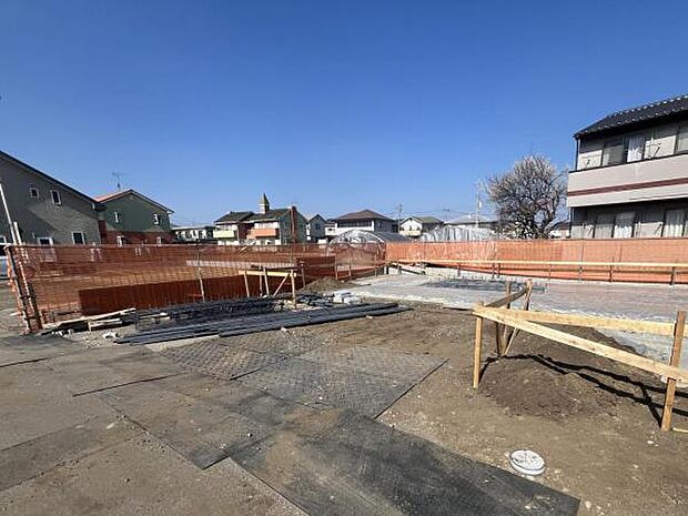 並列3台駐車可能なので、ご家族で複数台所有する際や来客時に役立ちます。