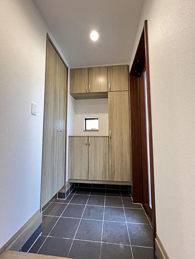 いつも気持ちよくご家族を迎えられる玄関です。