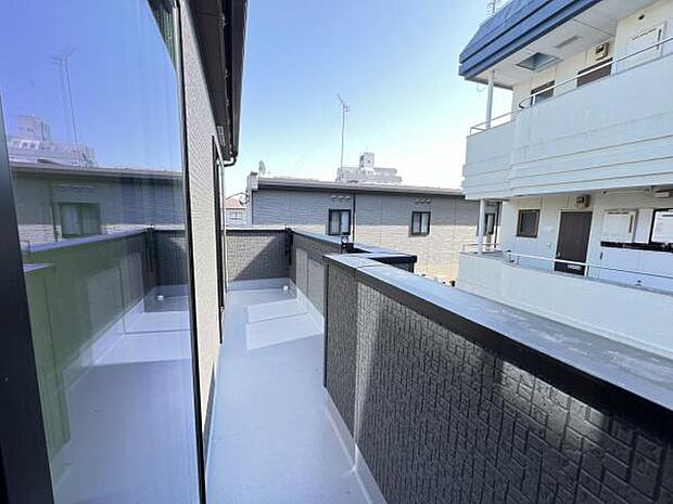 お洗濯ものを気持ち良く太陽の光で干せるのが嬉しいですね。