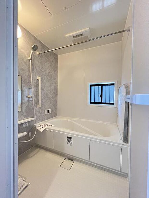 お風呂でほっとひといき。1日の疲れを癒しましょう。