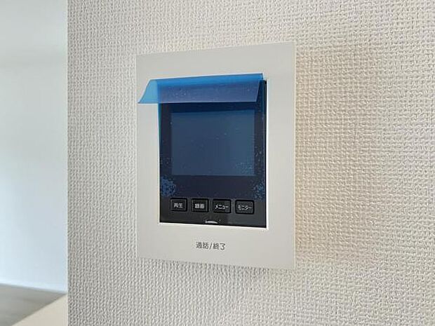 訪問者を確認できるTVモニター付きインターフォンです。