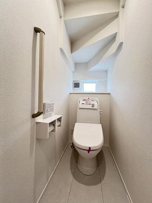 ほっと安らげるトイレ空間です。