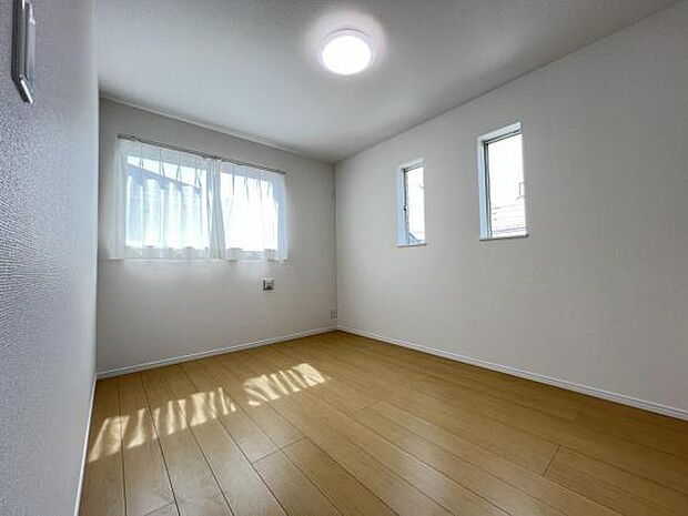 子供部屋にもちょうど良い大きさのお部屋です。