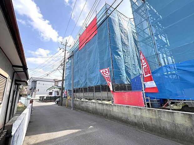 北側の道路を含めた現地写真です。