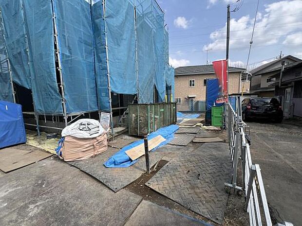 セカンドカーにも便利な駐車2台可能です。