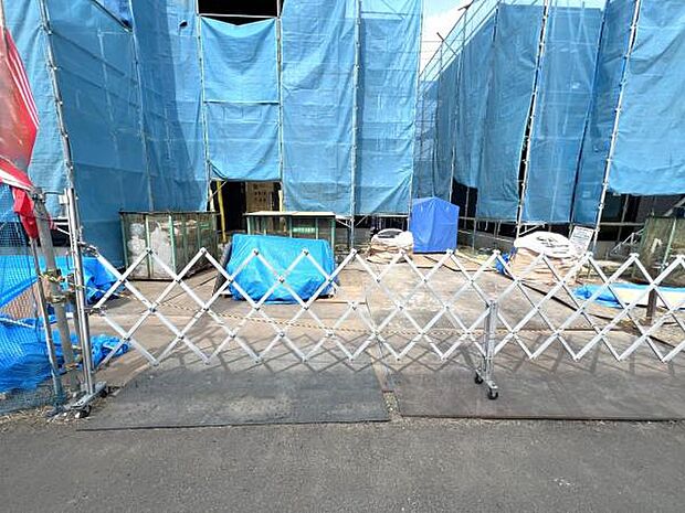 セカンドカーにも便利な駐車2台可能です。