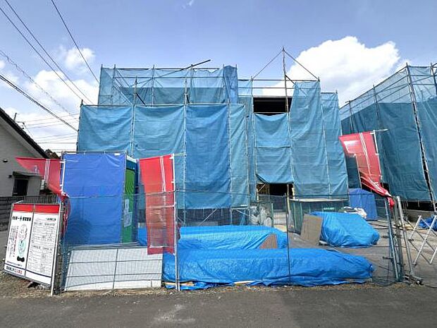 木造2階建てです。