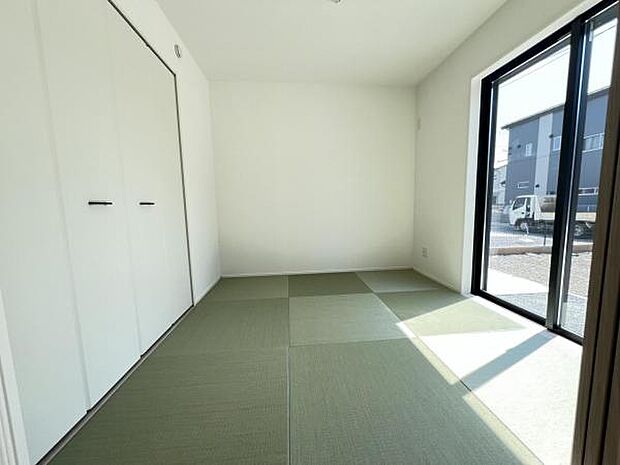 一部屋あるとうれしい和室。客間、晩酌、家族団らんなど色々使えますね。