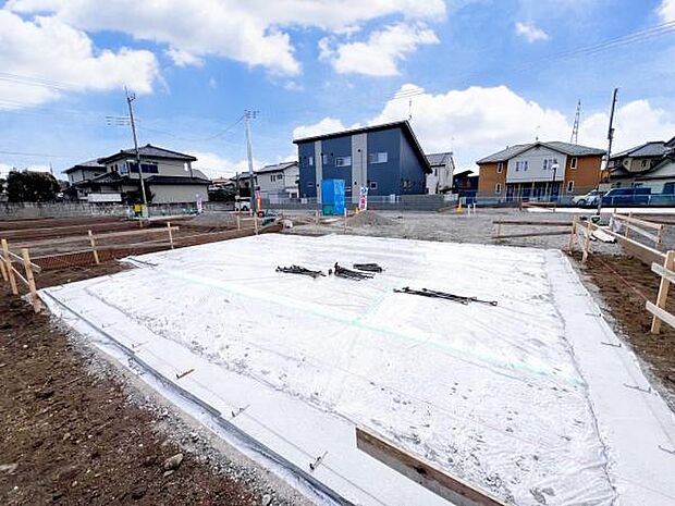 木造2階建てです。