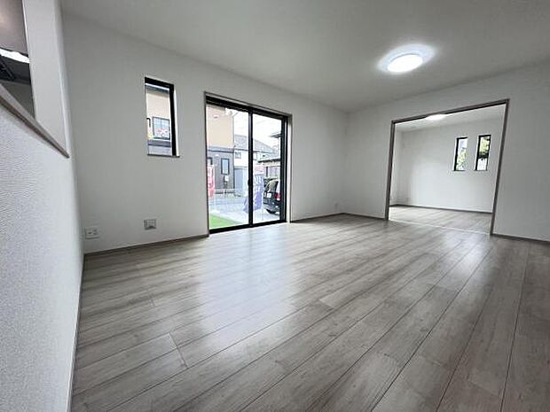 ご家族の温かい時間を演出するダイニングスペースです。