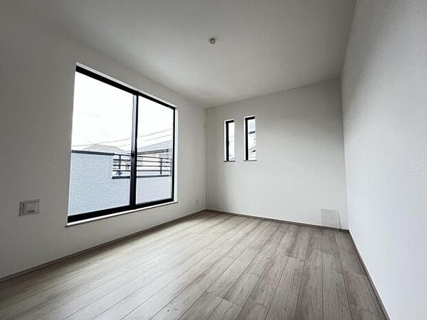 子供部屋にもちょうど良い大きさのお部屋です。