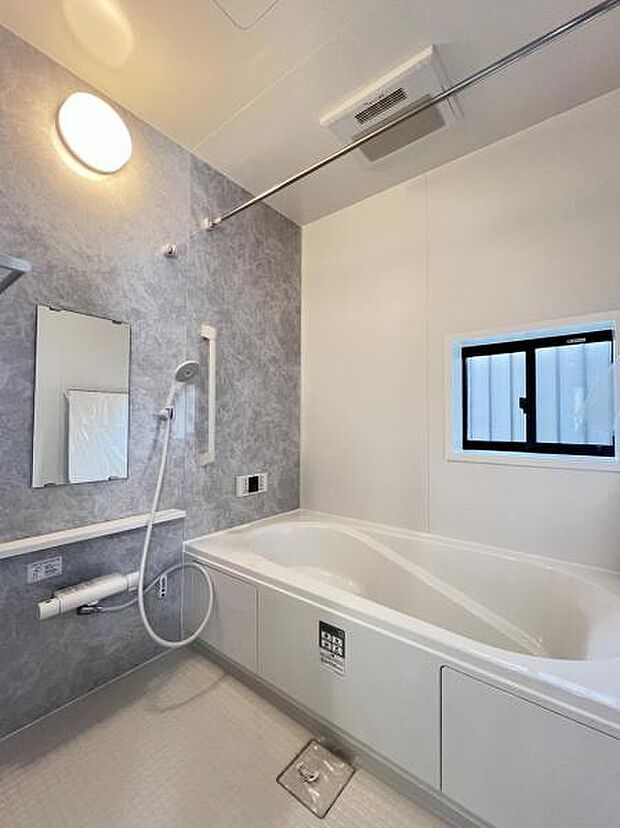 お風呂でほっとひといき。1日の疲れを癒しましょう。