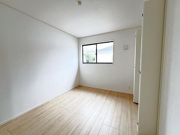 子供部屋にもちょうど良い大きさのお部屋です。