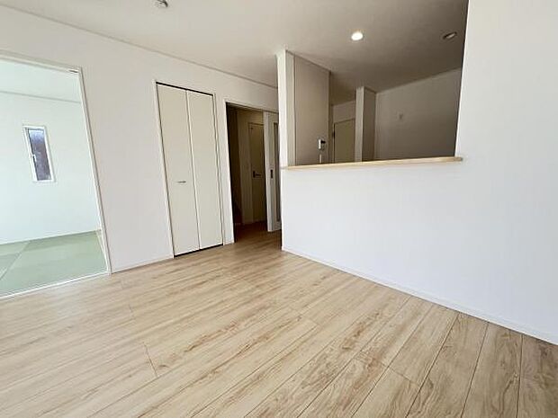 ご家族の温かい時間を演出するダイニングスペースです。