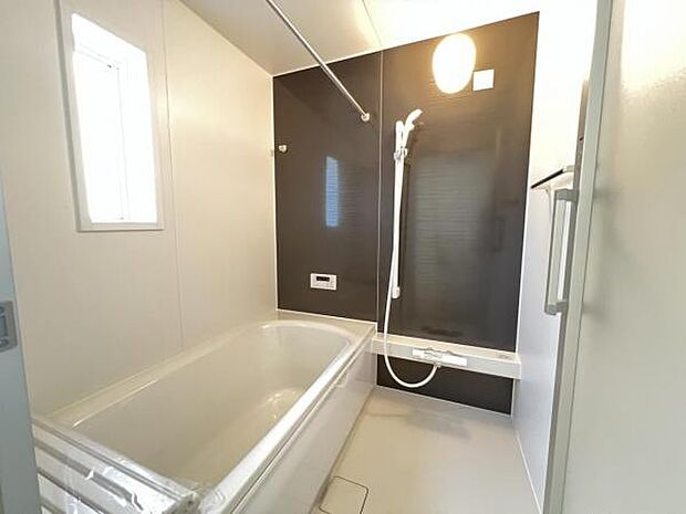 お風呂でほっとひといき。1日の疲れを癒しましょう。