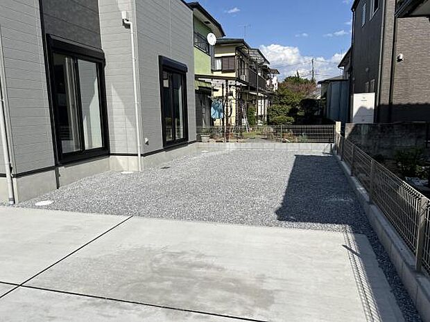 お庭スペースは、ガーデニングやお子様との外遊びなど多彩な用途でお楽しみいただけます。