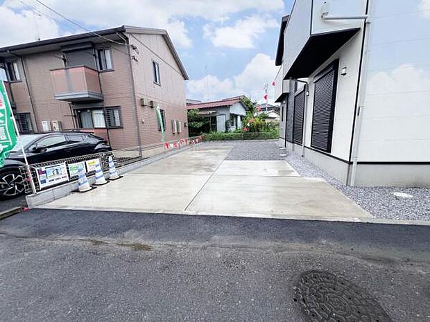 3台駐車可能なので、ご家族で複数台所有する際や来客時に役立ちます。