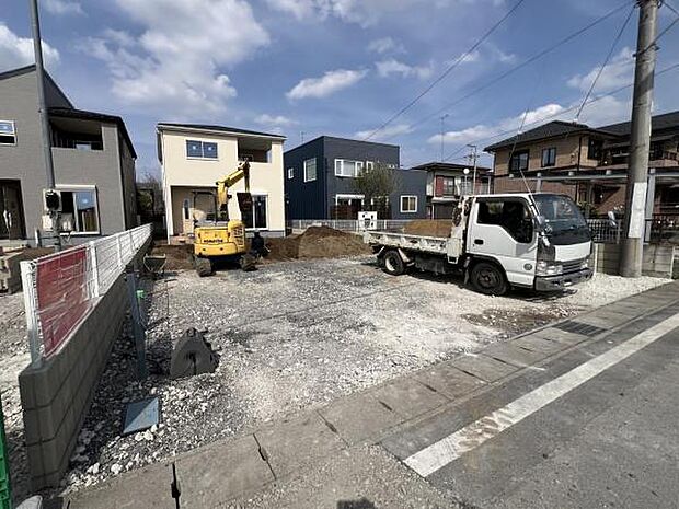 セカンドカーにも便利な駐車2台可能です。