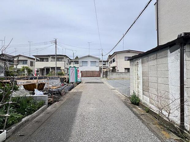 前面道路は幅員約4.0mございます。