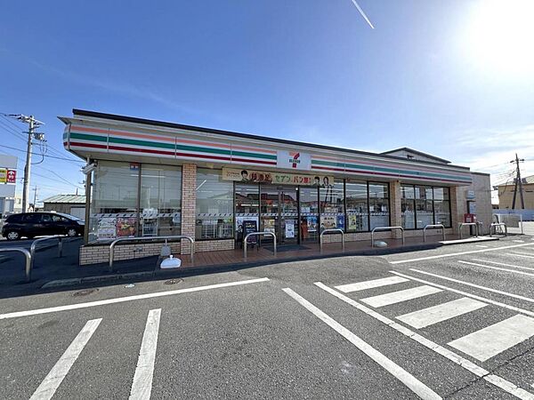 セブン-イレブン 栃木平柳店まで約343m（徒歩5分）