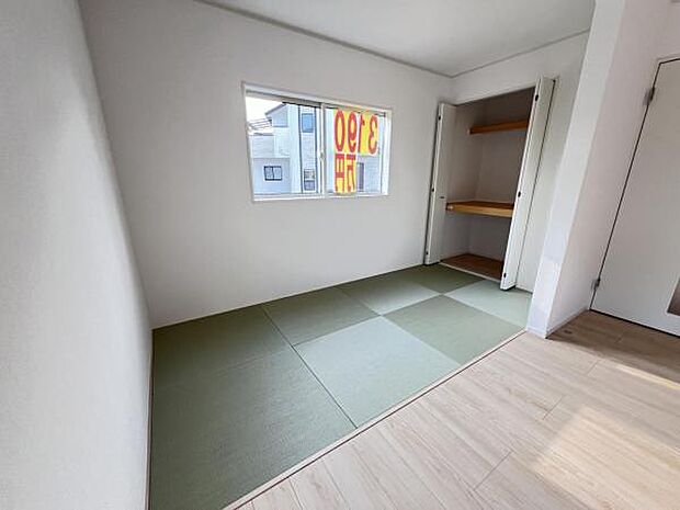 和室スペースです。畳のお部屋は寛げる空間ですね。