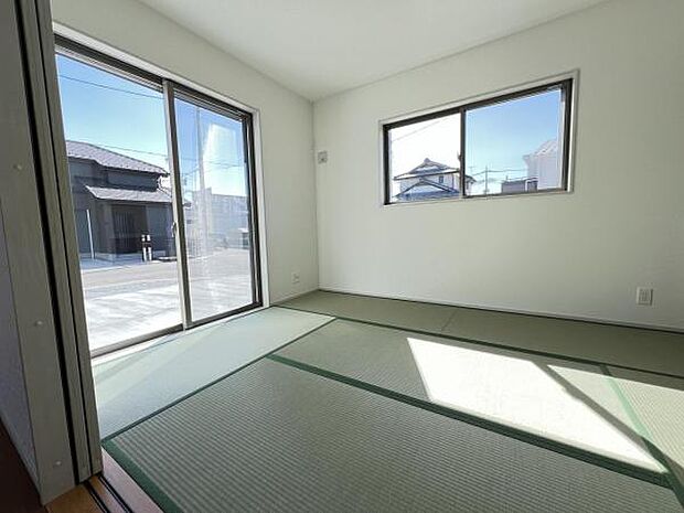 和室スペースです。畳のお部屋は寛げる空間ですね。