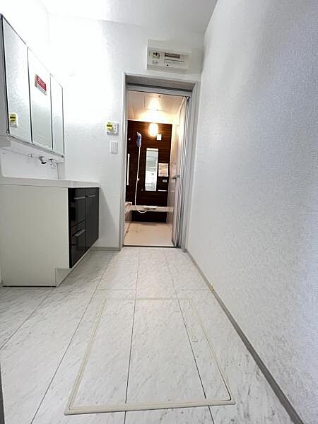 脱衣所は小さなお子様がいるご家庭にも重宝されます。