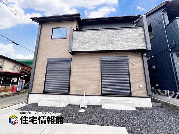 間取はファミリーにもおすすめ3(4)LDK+太陽光発電システム付きの新築戸建です。