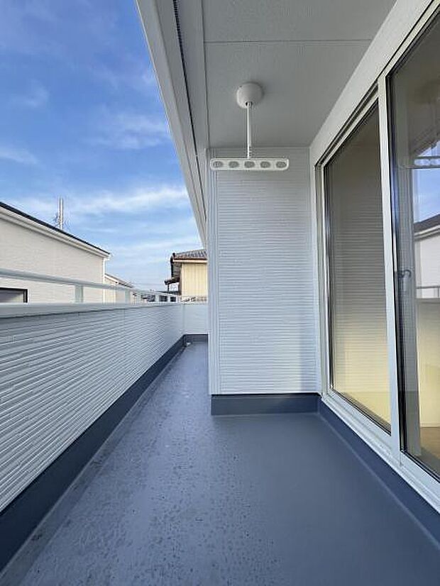 お洗濯ものを気持ち良く太陽の光で干せるのが嬉しいですね。