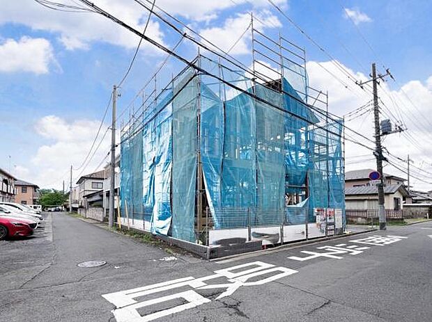 前面道路を含めた現地写真です。ぜひ周辺環境も併せてご覧ください。