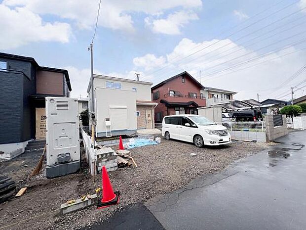 木造2階建てです。