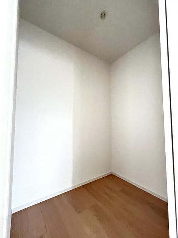 2階の廊下にはシェアクローゼットがあります。