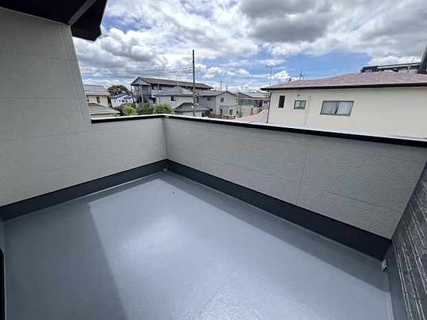 お洗濯ものを気持ち良く太陽の光で干せるのが嬉しいですね。
