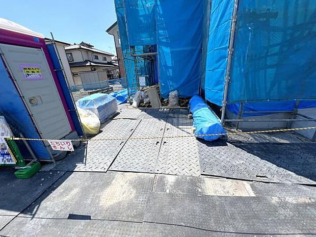 セカンドカーにも便利な駐車2台可能です。