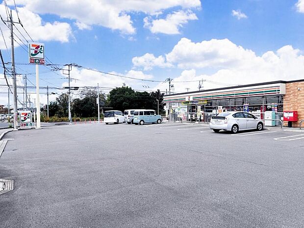セブン-イレブン 宇都宮宝木中央店まで約560m(徒歩7分)