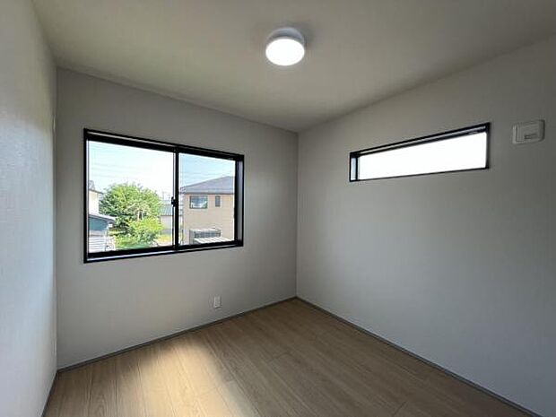 子供部屋や趣味の部屋など用途に合わせてお使いいただけます。