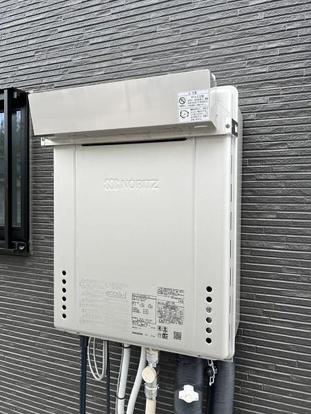 効率よくお湯を沸かす省エネ性の高い給湯器、エコジョーズを搭載。家計にも優しい住まいです。