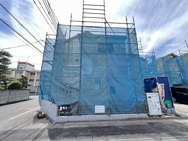 木造2階建て、耐震等級・等級3級、長期優良住宅認定のお住まいです。