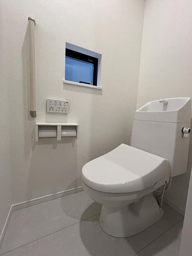 ほっと安らげるトイレ空間です。