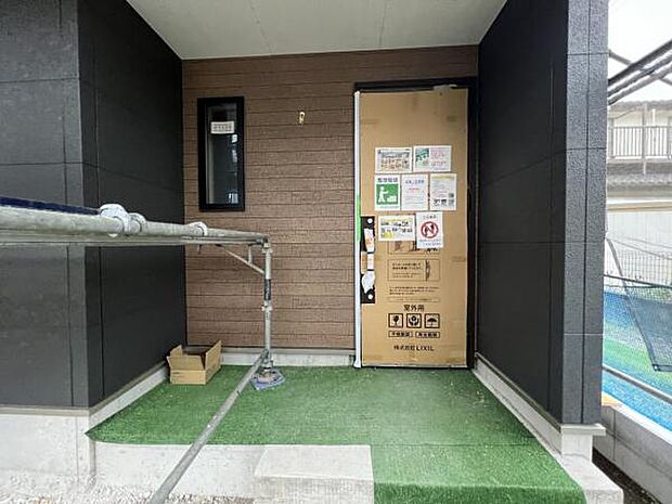 綺麗で明るい玄関でお客様をお迎えいただけます。
