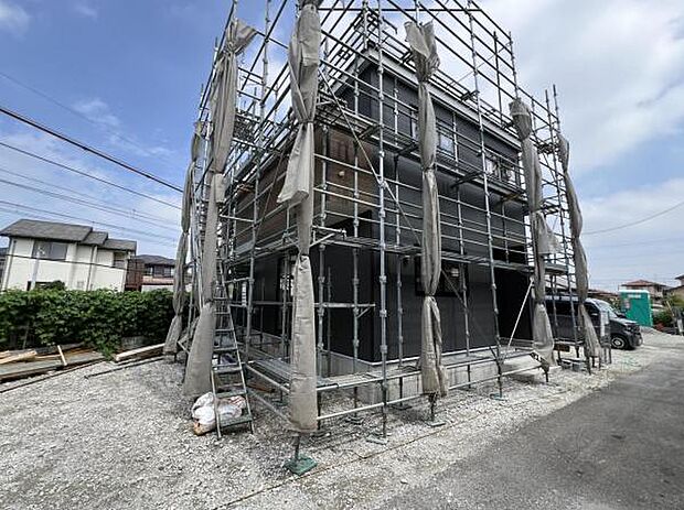 木造2階建てです。