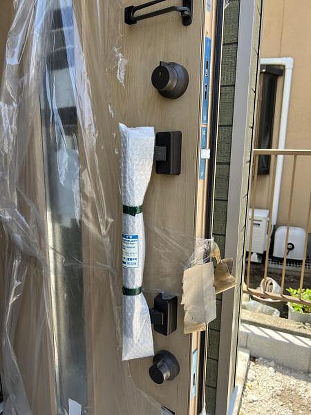 玄関ダブルロック使用です。