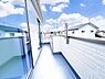 バルコニー：お洗濯ものを気持ち良く太陽の光で干せるのが嬉しいですね。