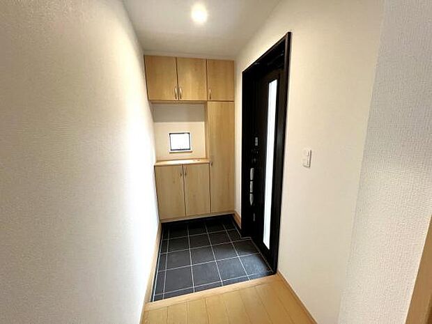 いつも気持ちよくご家族を迎えられる玄関です。