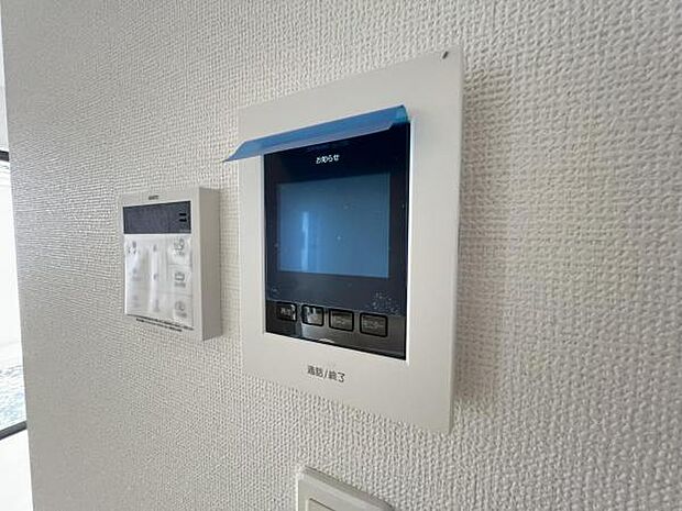 TVモニター付きインターフォンで、お部屋から訪問者を確認できます。