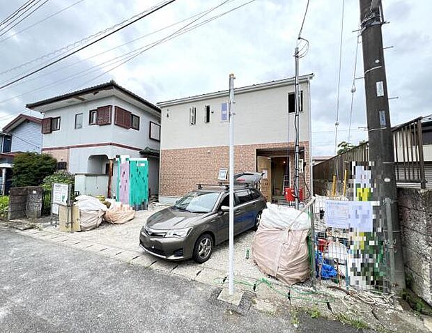 木造2階建てです。
