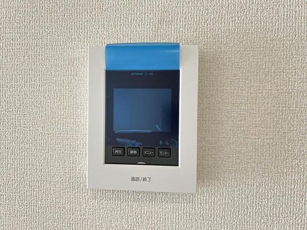訪問者を確認できるTVモニター付きインターフォンです。