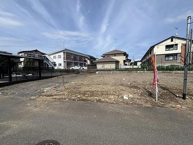 木造2階建てです。