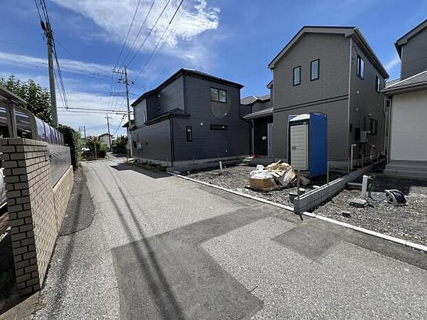 北西からの現地写真です。1階北西側には浴室や洗面室が位置します。